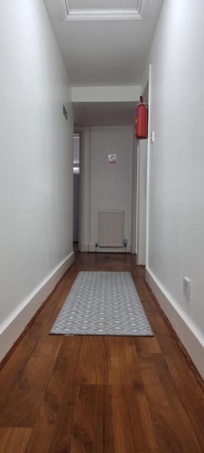 Cricklewood Broadway Guest Home London Exterior photo